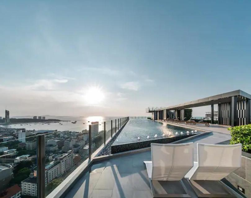 The Base Central Pattaya Quiet King-Bed With Infinity Pool & Free Netflix! 외부 사진