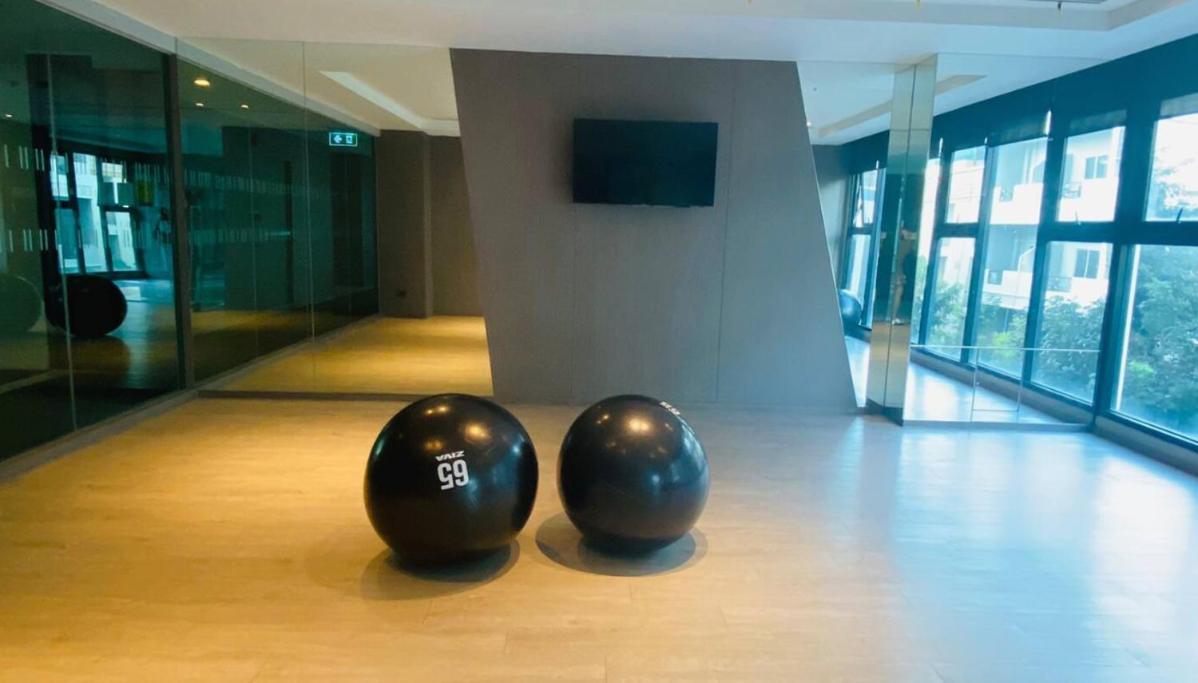 The Base Central Pattaya Quiet King-Bed With Infinity Pool & Free Netflix! 외부 사진