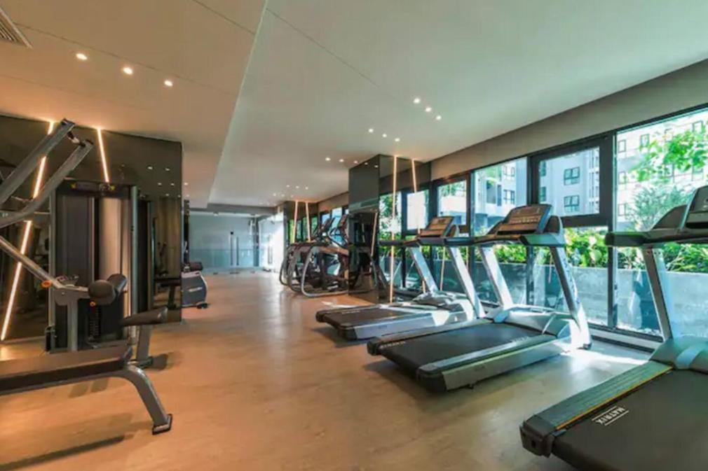 The Base Central Pattaya Quiet King-Bed With Infinity Pool & Free Netflix! 외부 사진