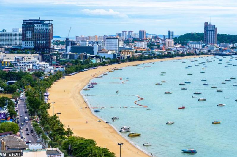 The Base Central Pattaya Quiet King-Bed With Infinity Pool & Free Netflix! 외부 사진